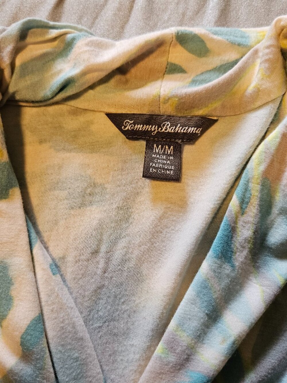 Tommy Bahama watercolor Blouse - Picture 3 of 7